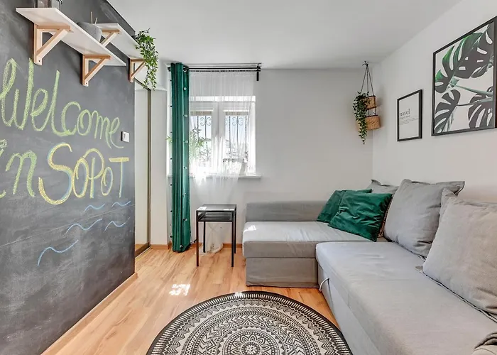 W Dolnym Sopocie W Przyziemiu By Grand *